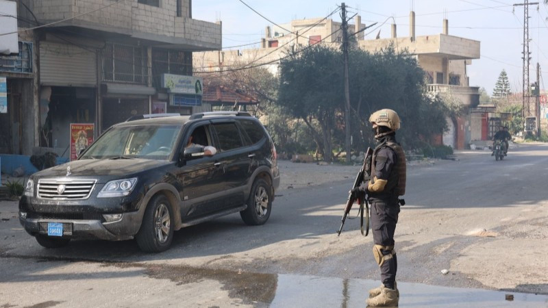 Lực lượng an ninh Syria tuần tra tại thành phố Jableh, tỉnh Latakia ngày 9/3/2025. (Ảnh: THX/TTXVN)
