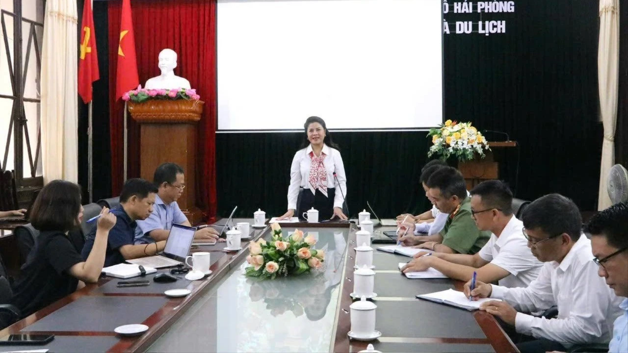 Quang cảnh buổi triển khai chương trình.