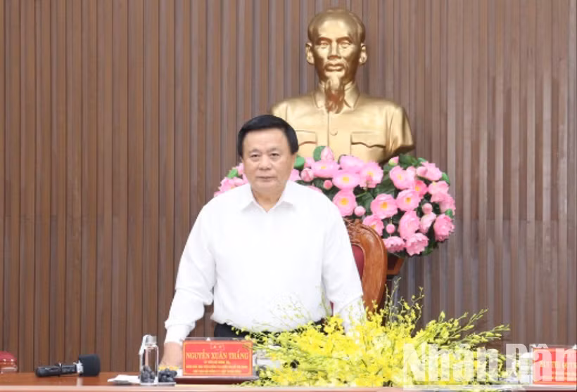 Đồng chí Nguyễn Xuân Thắng phát biểu kết luận hội nghị.