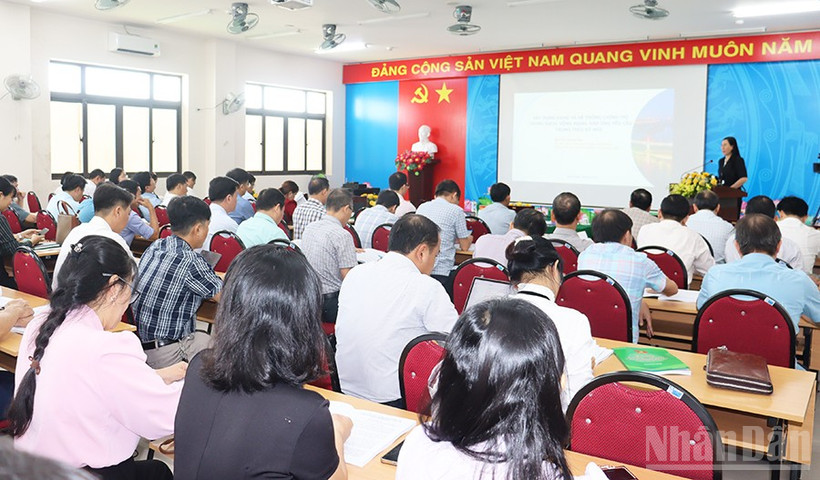 Quang cảnh lớp tập huấn.
