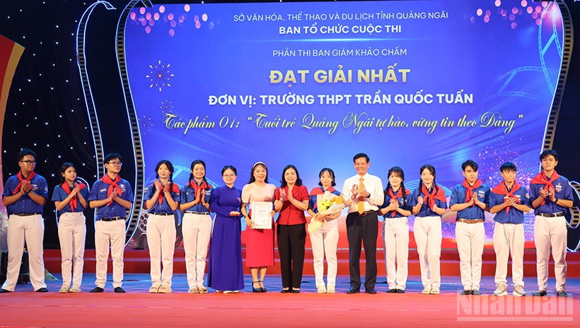 Giải nhất Cuộc thi video clip tuyên truyền Đại hội đại biểu Đảng bộ tỉnh Quảng Ngãi lần thứ nhất do Ban giám khảo chấm điểm thuộc về tác phẩm “Tuổi trẻ Quảng Ngãi tự hào, vững tin theo Đảng” của Trường trung học phổ thông Trần Quốc Tuấn.