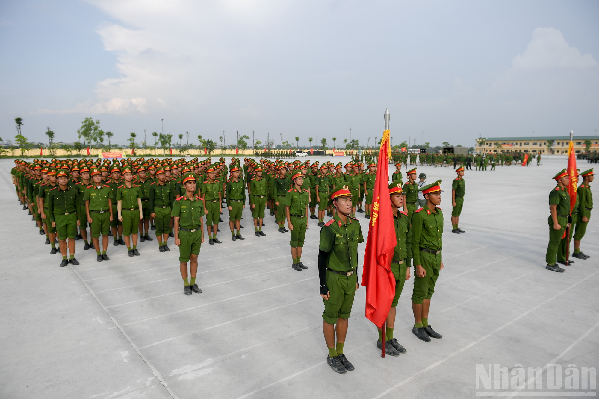 Gần 2.000 cán bộ, chiến sĩ và học viên Công an nhân dân chia thành 8 khối đội hình không ngừng rèn luyện tại Trung tâm Huấn luyện, Bồi dưỡng nghiệp vụ và Giáo dục nghề nghiệp số 1 (Bộ Tư lệnh Cảnh sát Cơ động, Bộ Công an). ndo_br_a80-chuong-my-0614.jpg