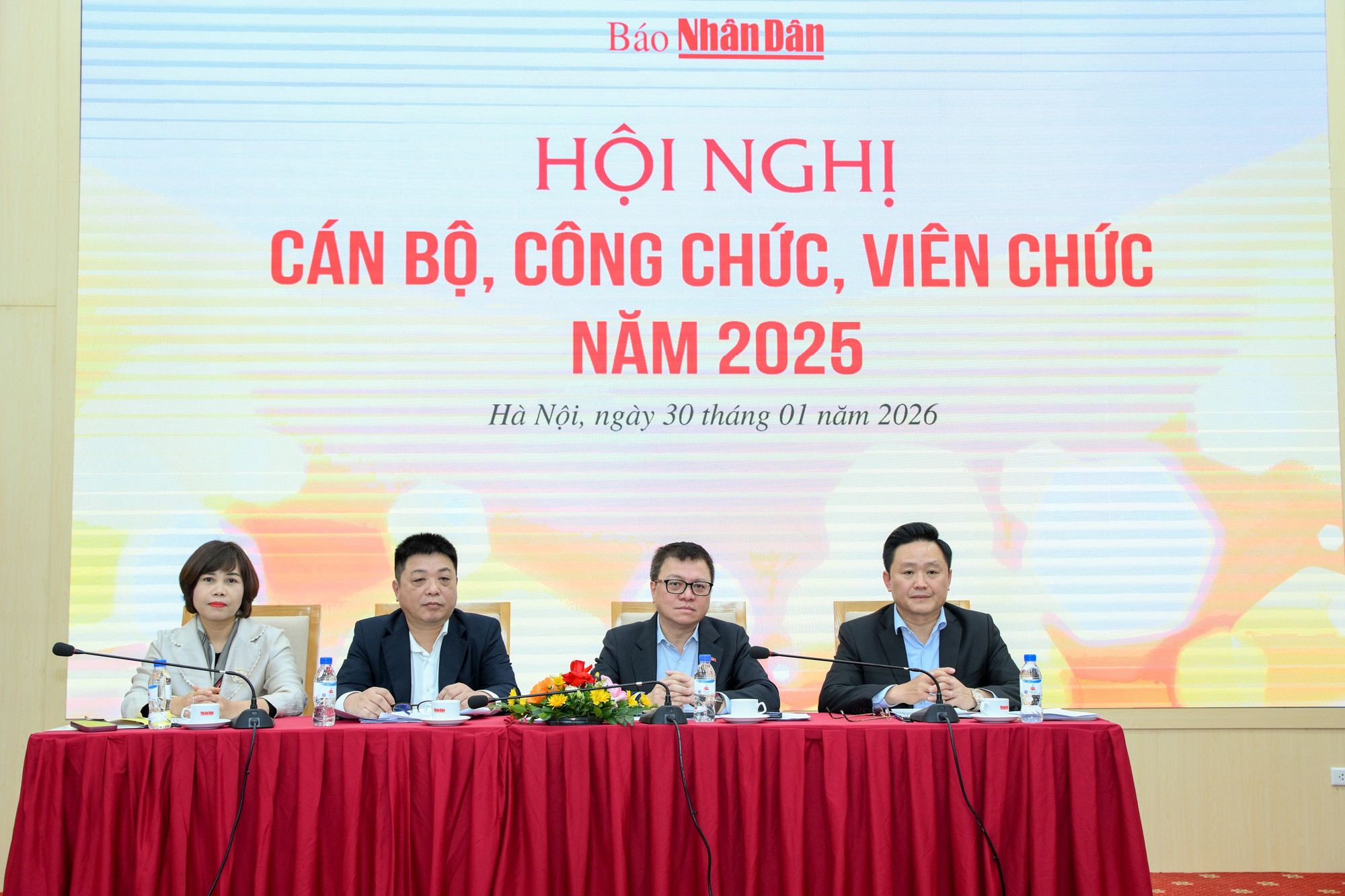hoi-nghi-cbnvcc-bao-nhan-dan-2025-4804.jpg
