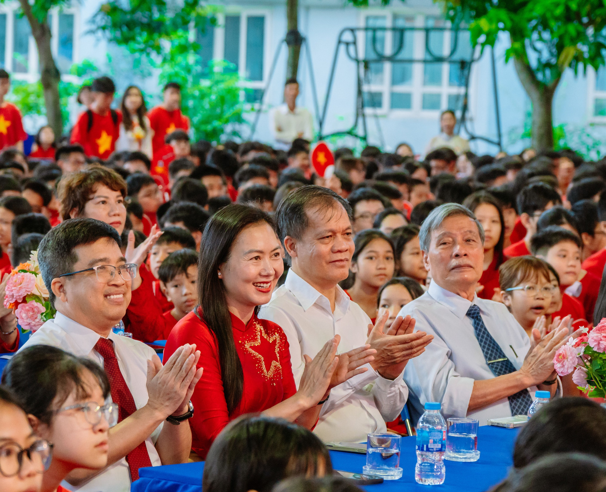 Các đại biểu tại chương trình. doan-thi-diem-08241.jpg