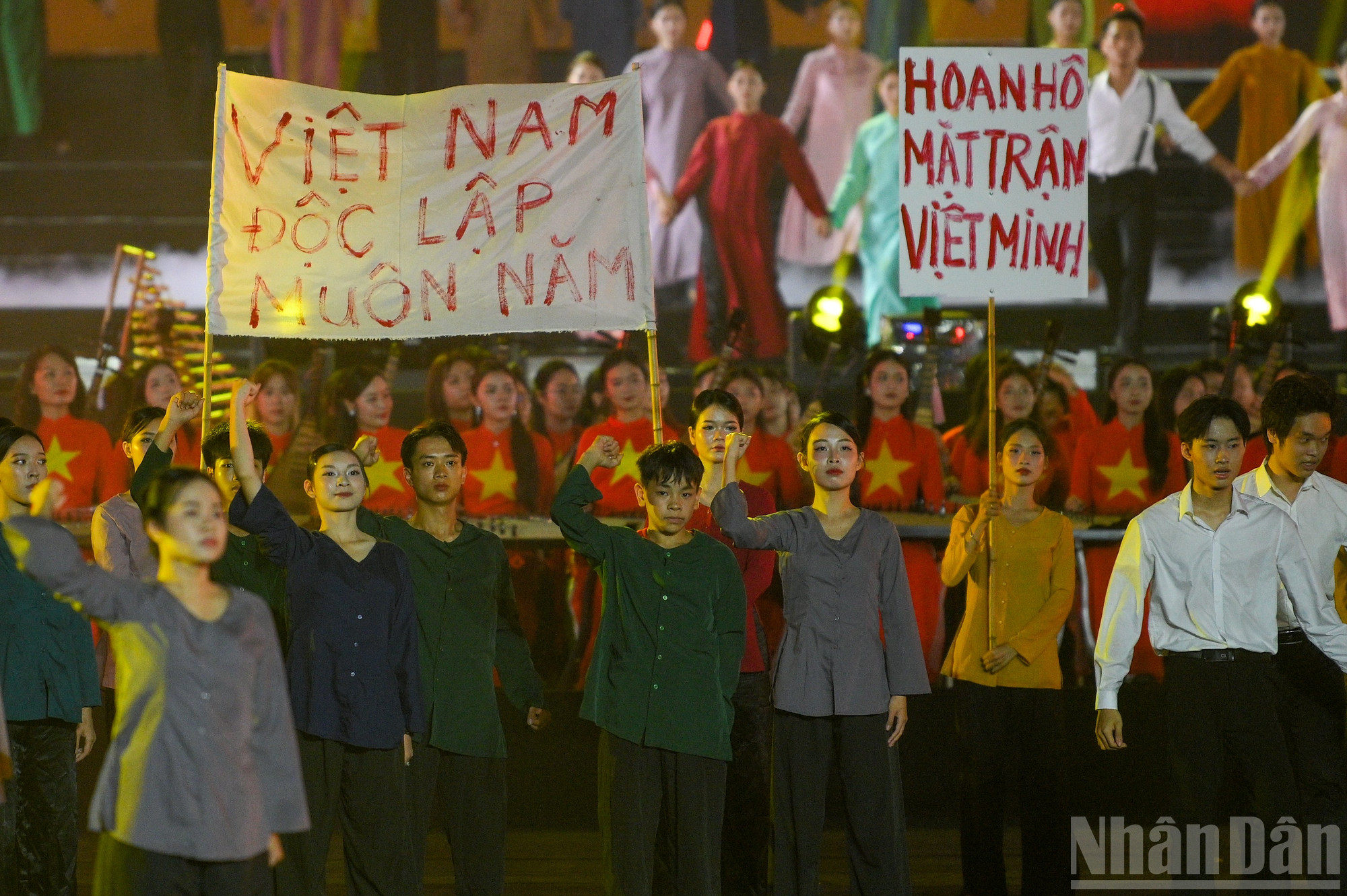 عروض فنية في ndo_br_my-dinh-6146.jpg