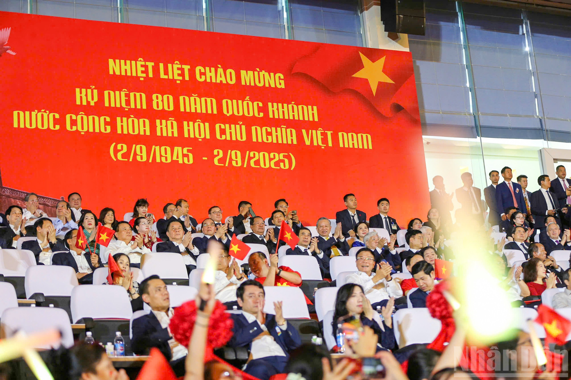 الوفود المشاركة في البرنامج. ndo_br_my-dinh.jpg