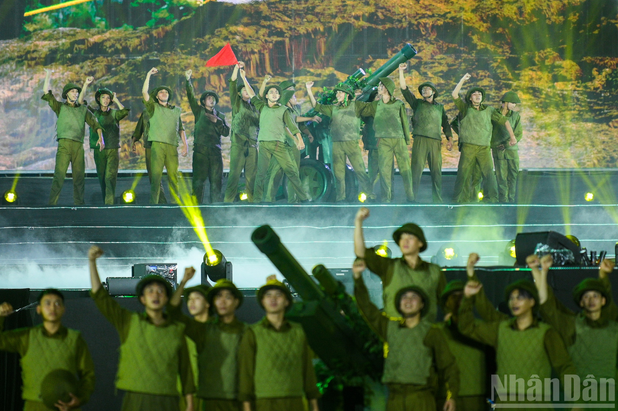 عروض فنية في ndo_br_my-dinh-6736.jpg