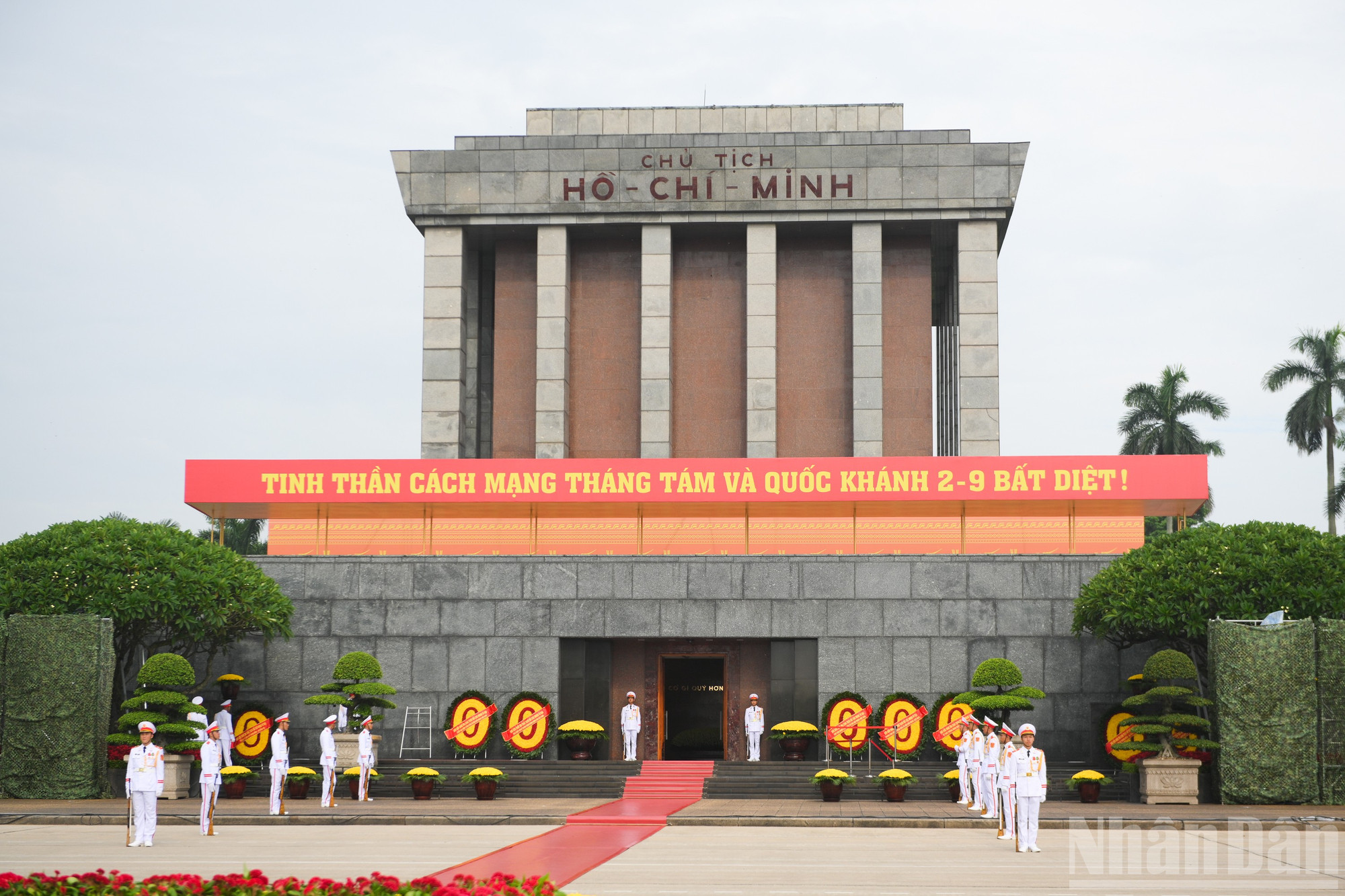 Quang cảnh Lăng Chủ tịch Hồ Chí Minh. ndo_br_vieng-lang-19-3246.jpg