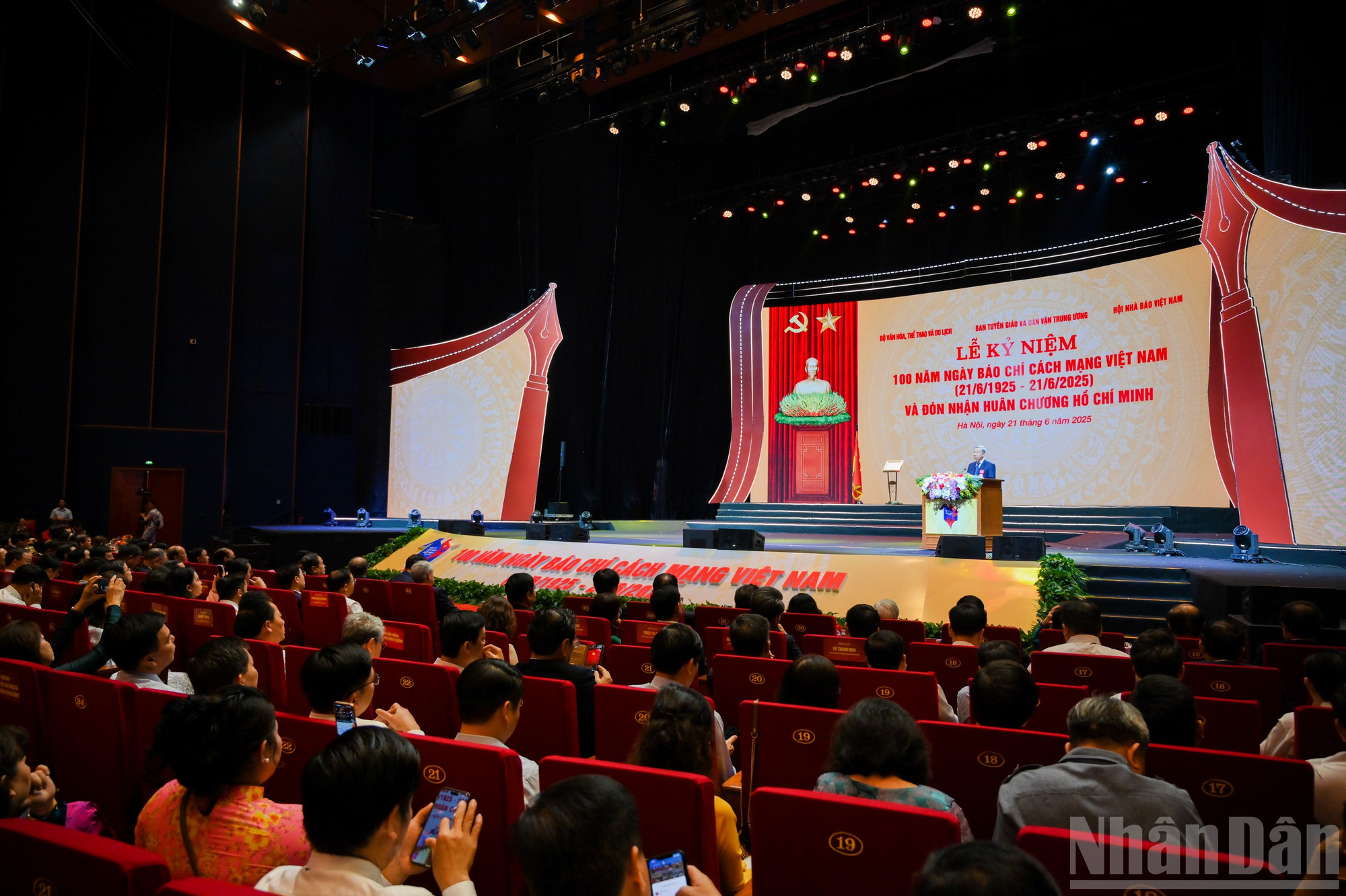 ndo_br_be-mac-hoi-bao-0424.jpg