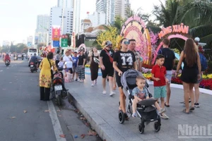 Khách quốc tế đến Việt Nam ngày càng đông trong dịp Tết Nguyên đán 2026. (Ảnh: NGUYỄN TRUNG)