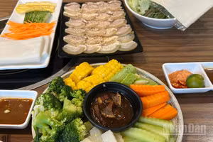 Để khai thác hiệu quả tiềm năng từ ẩm thực, ngành du lịch cần có một chiến lược thống nhất. (Ảnh: CHIÊU ANH)