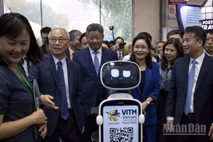 Trí tuệ nhân tạo mở ra nhiều cơ hội cho hoạt động kinh doanh, từng bước hình thành hệ sinh thái du lịch thông minh. (Ảnh minh họa: SƠN TÙNG)