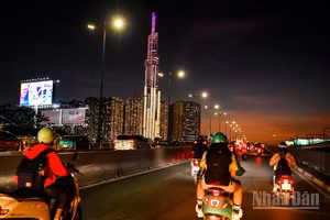 Thành phố Hồ Chí Minh giữ vai trò trung tâm phân phối khách, trung tâm doanh nghiệp lữ hành, truyền thông, đầu tư và kết nối quốc tế hàng đầu cả nước. (Ảnh: THÀNH ĐẠT)