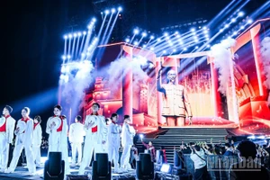 Đây là sự kiện văn hóa-nghệ thuật quy mô lớn, do Báo Nhân Dân phối hợp Ủy ban nhân dân Thành phố Hà Nội tổ chức.