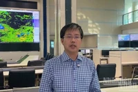Ông Mai Văn Khiêm, Giám đốc Trung tâm Dự báo khí tượng thủy văn quốc gia thông tin với báo chí về bão số 5, tối 23/8.