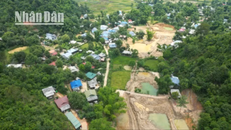 Khu vực khai thác vàng trái phép tại bản Lứa, xã Pi Toong, huyện Mường La.