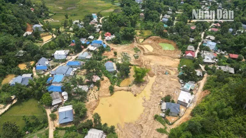 Một trong những điểm khai thác vàng trái phép tại khu vực bản Lứa, xã Pi Toong, huyện Mường La, tỉnh Sơn La.