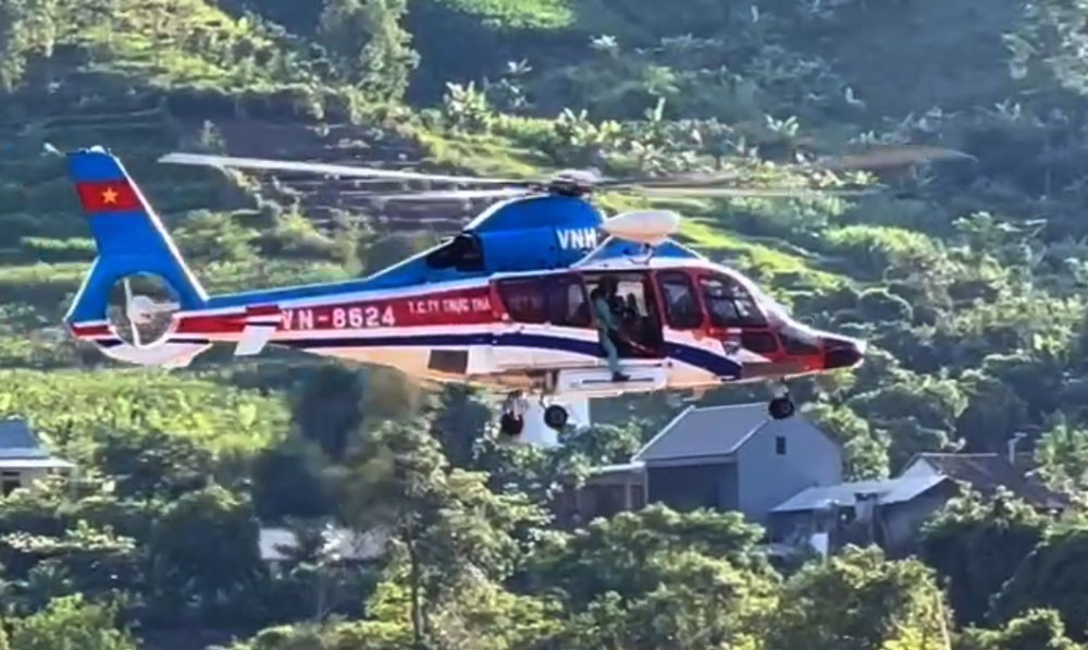 8 người bị cô lập do mưa lũ tại bản Anh Trung, xã Mường Hung đã được cứu hộ thành công và an toàn. untitled-7.jpg