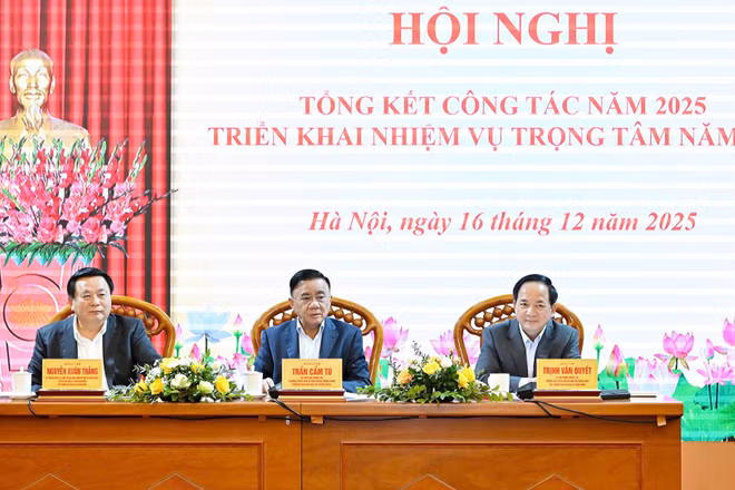 Các đồng chí chủ trì hội nghị Ban Chỉ đạo 35 Trung ương. (Ảnh: THỦY NGUYÊN )