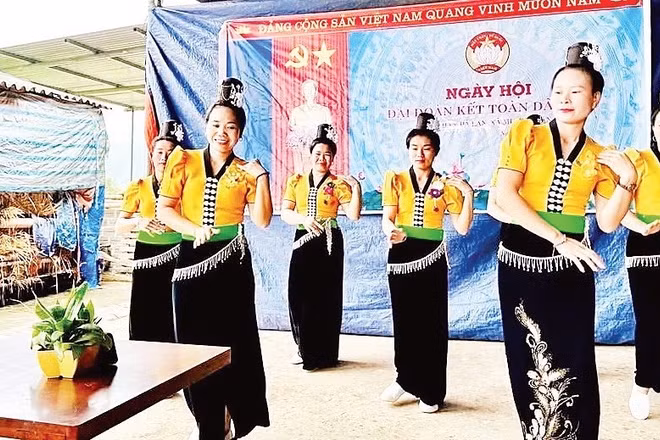 Được quan tâm nguồn lực, đến nay đời sống vật chất và tinh thần của đồng bào dân tộc thiểu số ở Mường Lạn đã dần đổi thay.