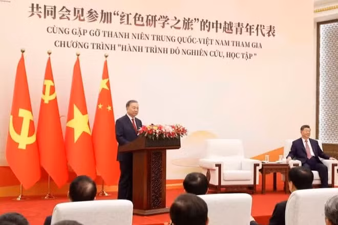 Tổng Bí thư, Chủ tịch nước Tô Lâm phát biểu tại buổi gặp gỡ thanh niên hai nước tham gia chương trình “Hành trình Đỏ nghiên cứu, học tập”. (Ảnh: TTXVN)
