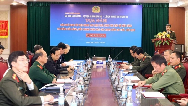 Toàn cảnh tọa đàm.