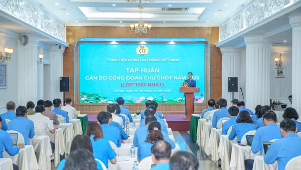 Khai giảng lớp tập huấn thứ nhất tại Thủ đô Hà Nội. (Ảnh: CHÁNH NGUYỄN)