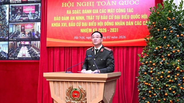 Thượng tướng Phạm Thế Tùng chủ trì hội nghị.