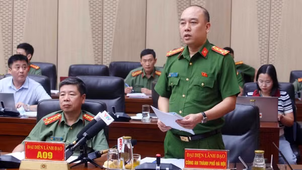 Đại tá Nguyễn Đức Long, Phó Giám đốc Công an thành phố Hà Nội thông tin tại họp báo.