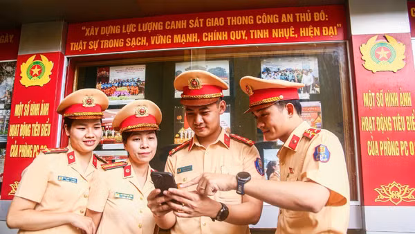 Hơn 1.300 cán bộ, chiến sĩ tham gia sát hạch.
