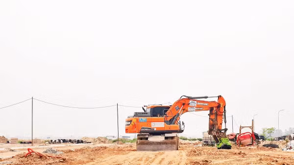 Một góc khu tái định cư tại xã Gia Bình đang được triển khai xây dựng. 
