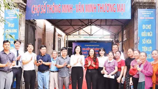 Xã Ô Diên ra mắt mô hình Chợ số thông minh-Văn minh thương mại tại chợ Gối. 