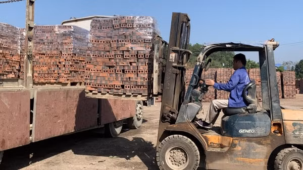 Sản phẩm gạch tuynel của Công ty cổ phần sản xuất vật liệu xây dựng Cao Bằng.