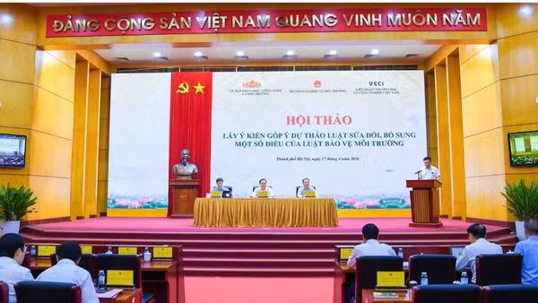 Một buổi hội thảo sửa đổi Luật Môi trường mới đây. (Ảnh: Công thông tin điện tử Bộ Nông nghiệp và Môi trường)