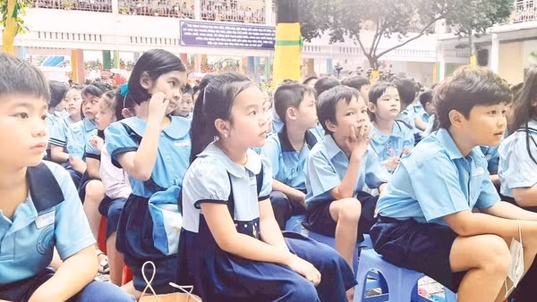 Ứng dụng công nghệ số trong tuyển sinh đầu cấp