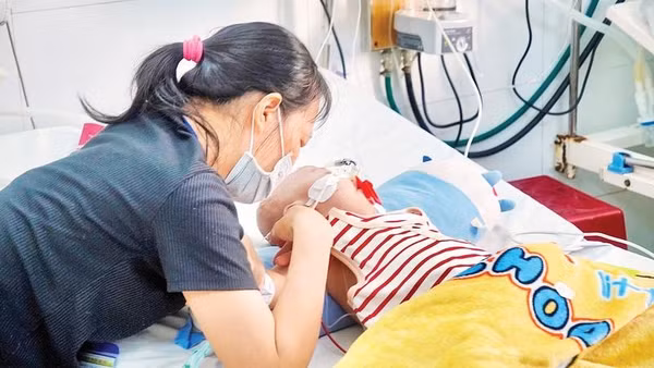 Khắc phục bất cập về ứng phó bệnh tay chân miệng