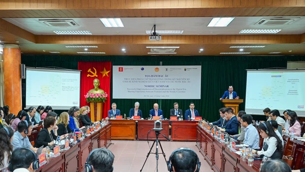 Quang cảnh tọa đàm. (Ảnh: Bảo Long)