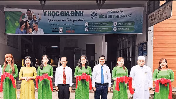Khánh thành phòng khám bác sĩ gia đình ở xã Thới Lai, Cần Thơ. 