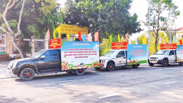 Sở An toàn thực phẩm ra quân tuyên truyền nhân Tháng hành động vì an toàn thực phẩm năm 2026.