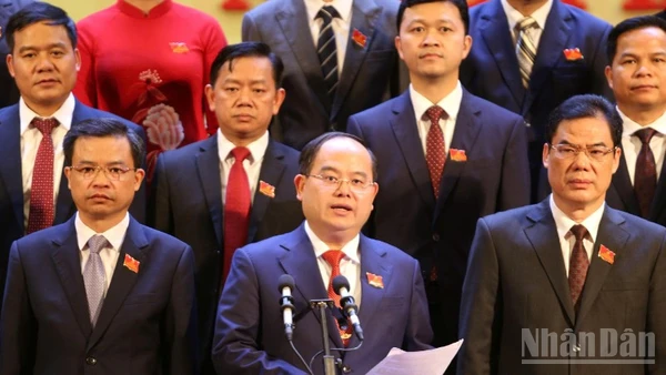 Bí thư Tỉnh ủy Cao Bằng Quản Minh Cường thay mặt Ban Chấp hành Đảng bộ tỉnh khóa XX cảm ơn các đại biểu đã tin tưởng, giao trọng trách.