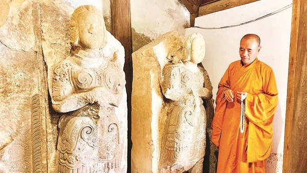 Tượng Kim Cương tại chùa Long Đọi Sơn, tỉnh Ninh Bình.