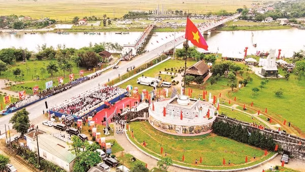 Khu di tích quốc gia đặc biệt Đôi bờ Hiền Lương-Bến Hải, nơi diễn ra lễ khai mạc Lễ hội Vì hòa bình.