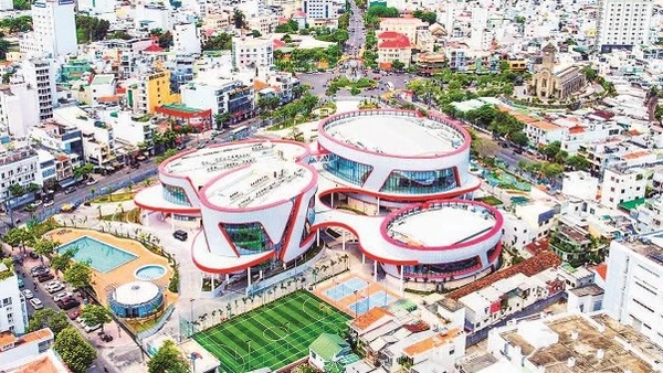 Cung Văn hóa Thiếu nhi tỉnh Khánh Hòa nằm ở trung tâm thành phố Nha Trang.