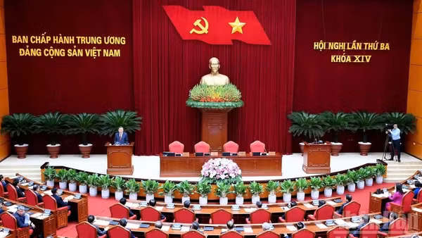 Quang cảnh phiên bế mạc Hội nghị lần thứ ba Ban Chấp hành Trung ương Đảng khóa XIV. (Ảnh: ĐĂNG KHOA)