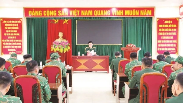 Lãnh đạo Ban Chỉ huy Bộ đội Biên phòng tỉnh Cao Bằng quán triệt, giao nhiệm vụ cho lực lượng Đồn Trà Lĩnh. (Ảnh VĂN TUẤN)