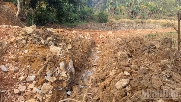 Công trình thủy lợi chậm tiến độ gây ảnh hưởng đến sản xuất nông nghiệp ở xã Nam Tuấn, tỉnh Cao Bằng.