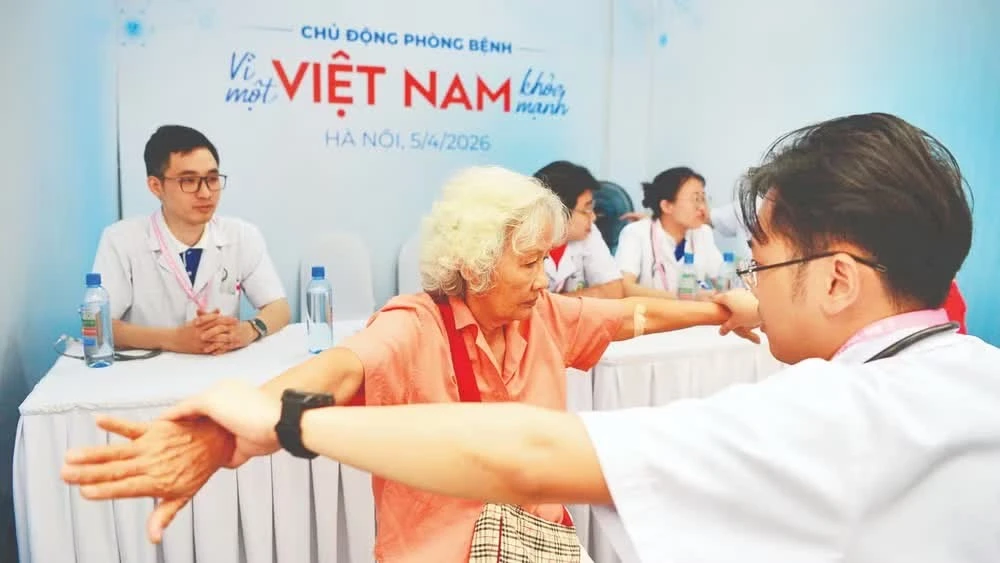 Chuyển Trọng Tâm Y Tế: Từ Chữa Bệnh Sang Phòng Bệnh Để Xây Dựng Việt Nam Khỏe Mạnh