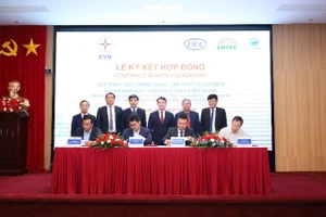 Toàn cảnh Lễ ký kết.