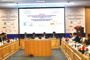 Toàn cảnh diễn đàn.