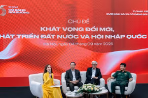 Các diễn giả tham dự tọa đàm.